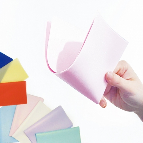 「Wポケット柔らかマスクケース」（画像: 伊藤手帳の発表資料より）