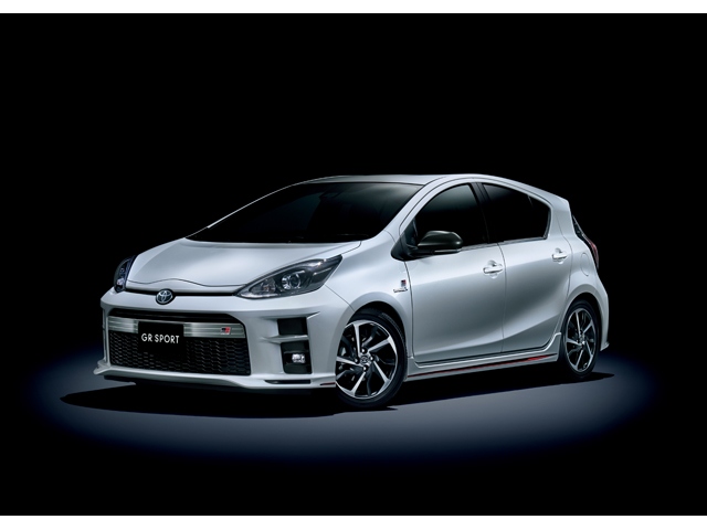 切削光輝・ダークグレーメタリック塗装を施した16インチGR SPORT専用アルミホイールを標準装備したアクアG“GR SPORT”、価格は244.09万円