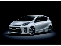 切削光輝・ダークグレーメタリック塗装を施した16インチGR SPORT専用アルミホイールを標準装備したアクアG“GR SPORT”、価格は244.09万円