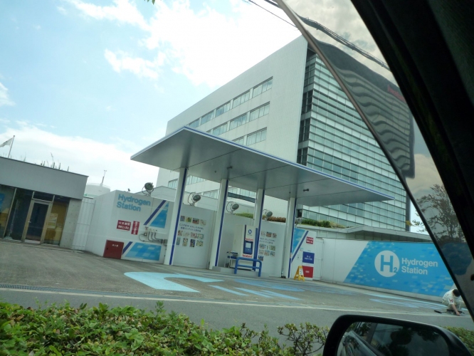 Photo:水素ガスステーション　©sawahajime