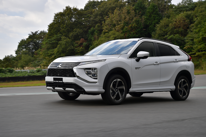 エクリプスクロスPHEV（画像: 三菱自動車工業の発表資料より）