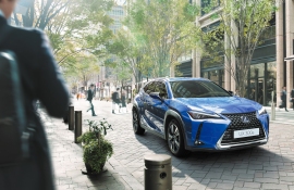 LEXUS UX300e（画像: トヨタ自動車の発表資料より）