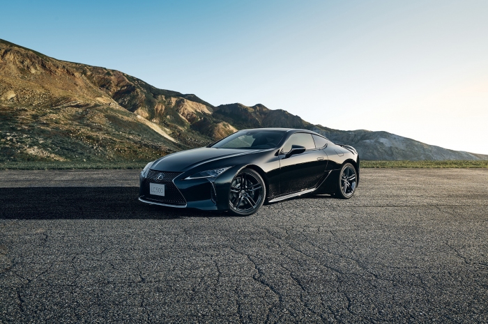 レクサス・LC500h特別仕様車「AVIATION」（画像：トヨタ自動車の発表資料りより）
