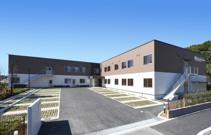 2019年11月にオープンした介護付有料老人ホーム「プレザンメゾン美浜」。（画像: ケア21の発表資料より）