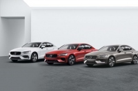 ボルボ「S60」（画像: ボルボ・カー・ジャパン発表資料より）