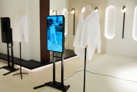 オンワード樫山傘下の新D2Cブランド『#Newans（ハッシュ ニュアンス）』 2021年春夏展示会を開催　シャツ、ニットやワンピースなどのラインアップが充実