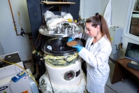 研究の様子。（画像: アーカンソー大学の発表資料より (c) Whit Pruitt, University Relations）