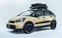 ホンダ・フィット e:HEV CROSSTAR カスタム（画像: 本田技研工業の発表資料より）