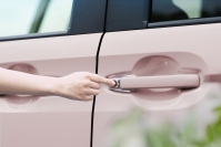 ワンタッチスライドドア（画像: ホンダアクセスの発表資料より）