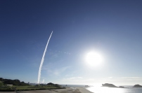 火星探査機「アルアマル」を乗せたH-IIAロケット42号機打ち上げの様子。(c) JAXA