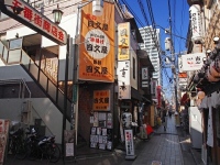 帝国データバンクが飲食店の倒産動向調査。2020年度の飲食店倒産は715件、前年度784件を下回る。昨年12月から大幅減少。協力金効果か