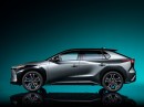 TOYOTA bZ4X(画像: トヨタ自動車の発表資料より) TOYOTA bZ4X(画像: トヨタ自動車の発表資料より)