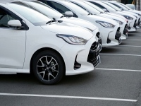 東京商工リサーチが自動車大手7社の20年度業績調査。7社の売上高合計は前期比12.8%減、全社減収。営業利益はホンダが唯一増益、日産と三菱が赤字