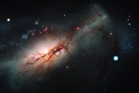 超新星SN2018zd　右側に輝く明るい存在がSN2018zd　(c) NASA/STScI/J. DePasquale, Las Cumbres Observatory