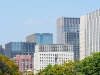 東京商工リサーチが2021年1-10月上場企業「早期・希望退職」実施状況。10月31日までに72社、1万4505人。20年ぶりの高水準。1000人以上の募集は計5社にのぼる。情報開示しない大企業も。