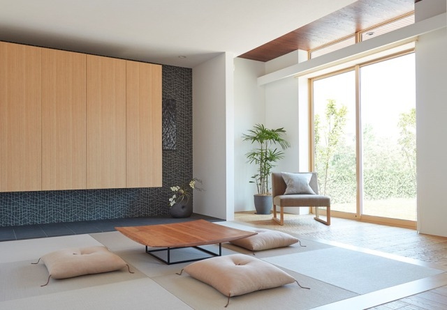 設置が減少している和室やタタミコーナーでは逆に、面積も減少している傾向が 発見された