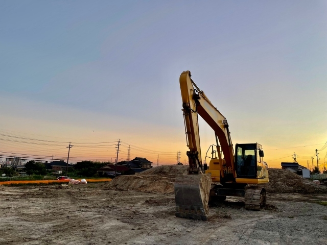 日本総研がレポート。禁輸となったロシア産石炭の輸入シェアは1割程度。しかし、セメント業界では半分近くがロシア産に依存