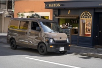 リノカが販売を開始するタウンエースベースの「MOL（モル）」のイメージ（画像：フレックス発表資料より）