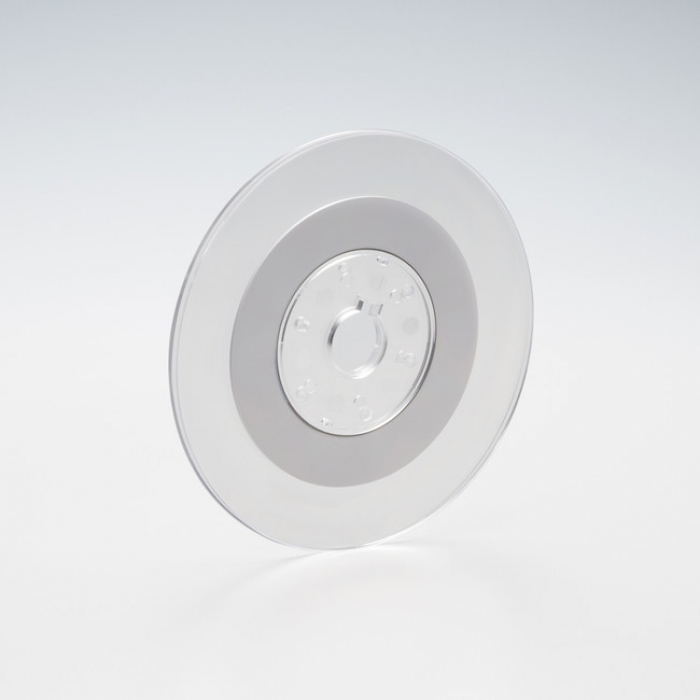 異方性導電膜（ACF）の製品（画像: デクセリアルズの発表資料より）