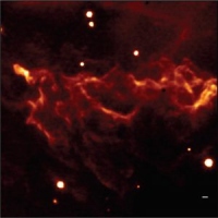 ケック天文台の望遠鏡で捉えたオリオン座の光解離領域の赤外線画像。(c) Habart et al./W. M. Keck Observatory