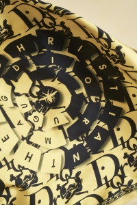 「ディオール」がLVMH最年少受賞デザイナーのテベ・マググとコラボ　CTAOP財団支援の一環として