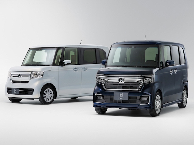 2022年暦年販売台数202,197台と軽自動車第2位のダイハツ・タントに倍近い差で第1位となった、ホンダN-BOX