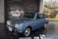 Photo:1964年式コロナは、現在の価値に換算すると約690万円になる高額車　©sawahajime