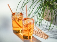 AQ Groupでは今回の選定を記念し、6月の環境月間に先立って、5月13日から「木のストロー手づくり体験会」を全国の展示場で開催する予定だ