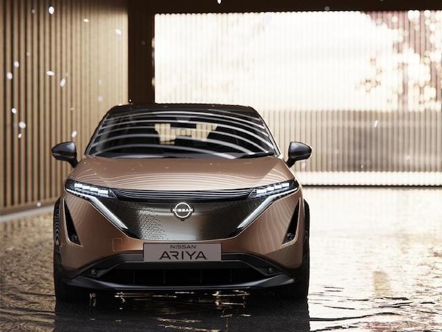 東京都内に住所がある個人、事業所等が「日産アリア」「日産リーフ」「日産サクラ」を新車取得する際に10万円の補助金が東京都から支給される　写真は「日産アリア」