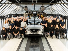 英国サンダーランド工場累計生産1100万台目はブレードシルバーの「キャシュカイe-POWER」 フランスの顧客に届けられる 英国サンダーランド工場累計生産1100万台目はブレードシルバーの「キャシュカイe-POWER」 フランスの顧客に届けられる