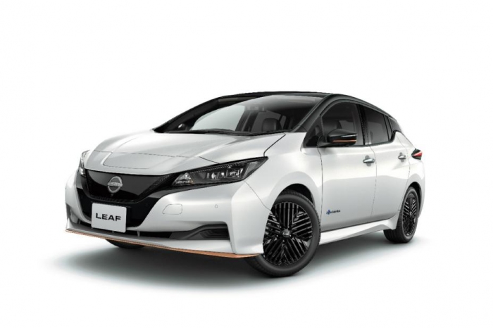 日産リーフ 90周年記念車
