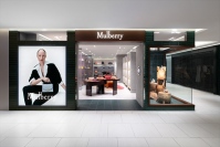 「マルベリー」旗艦店リニューアル　ステファン・クックとのコラボイベントもDSMで開催