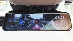 TOURの最新デジタルミラー型ドライブレコーダー（画像：PlayWings発表資料より）