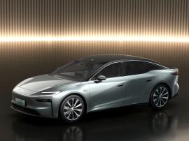 トヨタの中国向け新型車「bZ7」は現地開発モデルとして、広州汽車集団有限公司(GAC)、広汽トヨタ自動車有限会社(GTMC)などと共同で開発したモデル 全長が5mを超えるBEVのフラッグシップセダンだ トヨタの中国向け新型車「bZ7」は現地開発モデルとして、広州汽車集団有限公司(GAC)、広汽トヨタ自動車有限会社(GTMC)などと共同で開発したモデル 全長が5mを超えるBEVのフラッグシップセダンだ