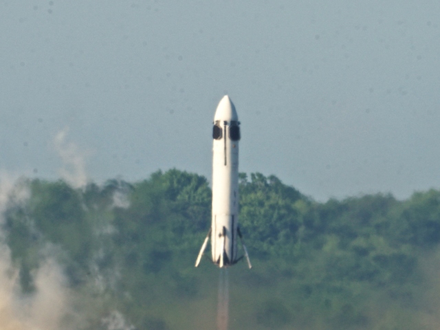 北海道広尾郡大樹町で6月17日 16時15分、ホンダのロケット専用実験設備で打ち上げたホンダ完全オリジナル「再使用型ロケット(RLV)」