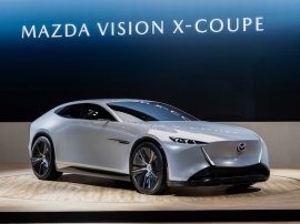 「MAZDA VISION X-COUPE」 2ローター・ロータリーターボエンジンとモーター、バッテリーを組み合わせたPHEV 全長5050mm×全幅1995mm×全高1480mmの大柄ながらスポーティなエクステリアが光る 「MAZDA VISION X-COUPE」 2ローター・ロータリーターボエンジンとモーター、バッテリーを組み合わせたPHEV 全長5050mm×全幅1995mm×全高1480mmの大柄ながらスポーティなエクステリアが光る