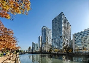 現地北西からの建物外観