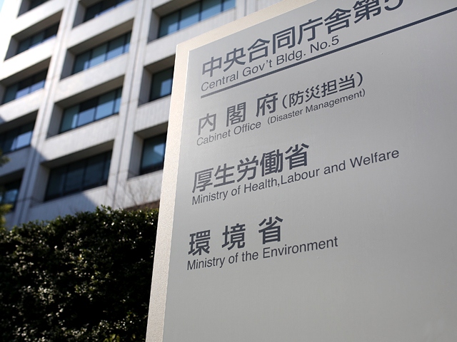 製造業はじめ医療・福祉分野での人手不足を外国人労働者に頼っている状況が浮かび上がっている