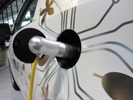 「理論」で挑むNTNの執念。EV・HEVの航続距離を左右する軸受トルク