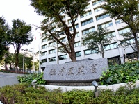 経済産業省の試算では、CBAMによる日本企業の追加負担は、鉄鋼分野だけでも年間500億円を超える可能性が示唆されている