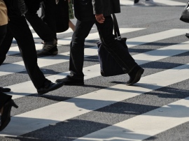週休3日制は日本に定着するか?会議短縮やIT活用による「4日勤務」の成果と課題
