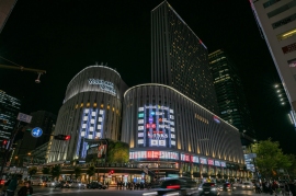 2025年10月24日にオープンしたグローバル旗艦店「UNIQLO UMEDA」（画像: ファーストリテイリングの発表資料より）