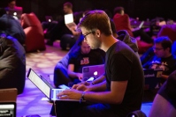 6月1日から7日にかけて、AIハードウェア、開発者向けイベント、ロボティクス研究、コンピュータビジョン、ゲーム発表会が世界各地で相次いで開催される。Photo by Alex Kotliarskyi on Unsplash