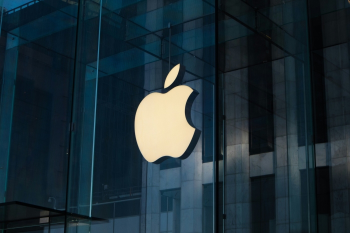 Appleは6月8日、WWDC 2026でApp Intentsフレームワークの大幅拡張を発表し、2016年以来Siri連携を支えてきたSiriKitの正式な非推奨化を宣言した。Photo by Laurenz Heymann on Unsplash Appleは6月8日、WWDC 2026でApp Intentsフレームワークの大幅拡張を発表し、2016年以来Siri連携を支えてきたSiriKitの正式な非推奨化を宣言した。Photo by Laurenz Heymann on Unsplash
