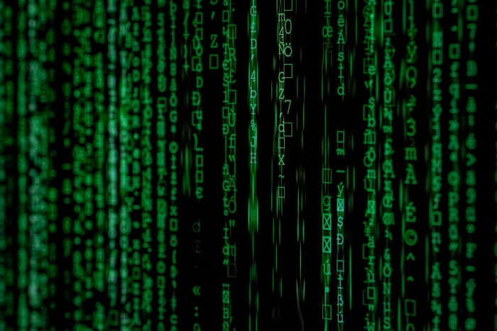 OWASP GenAI Security Projectの2026年6月の報告書は、自律型AIエージェントを導入する企業にとって重大な示唆を投げかけている。Photo by Markus Spiske on Unsplash