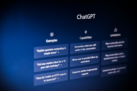 生成AI（人工知能）アシスタント市場で独占的地位を築いてきた「ChatGPT」の市場シェアが初めて過半数を割り込んだことが明らかになった。Photo by Levart_Photographer on Unsplash