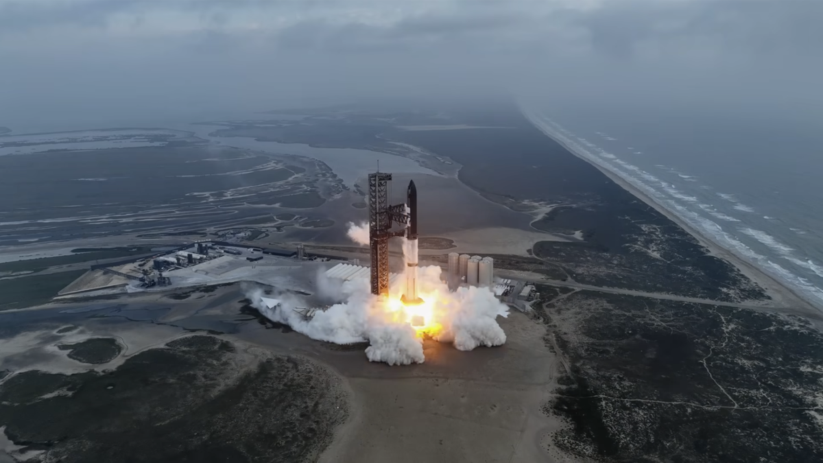 (Spacex.com)