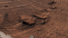 A close-up of the polygon fractures discovered by NASA’s Curiosity Mars rover highlights their honeycomb-like textures (Curiosity Rover/Nasa.gov)