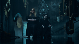 Tom Sturridge (right) as Dream in "The Sandman" Season 2. (Netflix.com) Tom Sturridge (right) as Dream in "The Sandman" Season 2. (Netflix.com)