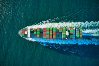 海運大手3社の決算から、株価上昇が続く条件を探る。Photo by Venti Views on Unsplash